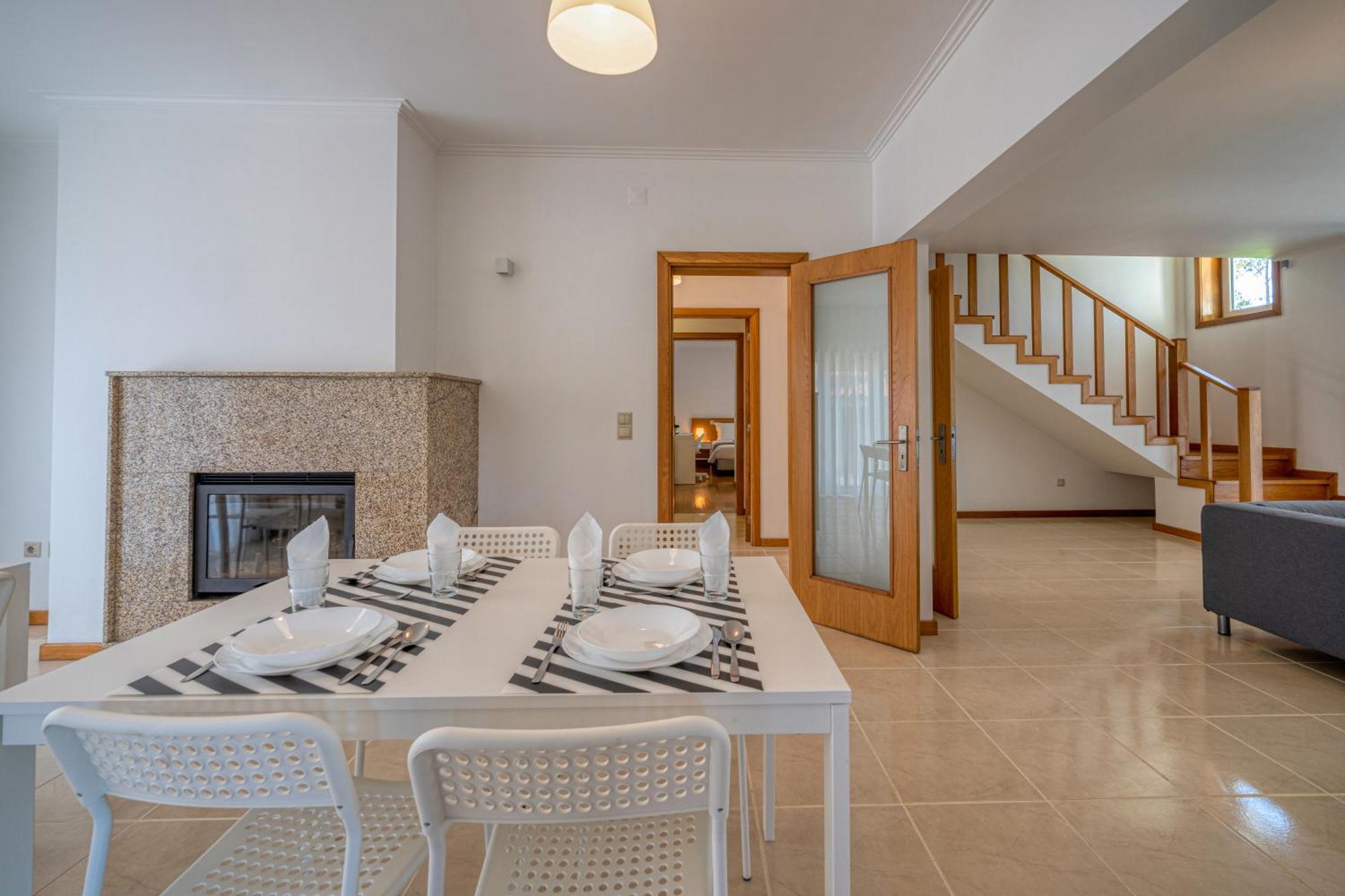 Central Suites Арока Екстериор снимка